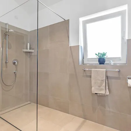 Wellness- Doppelhaushaelfte 