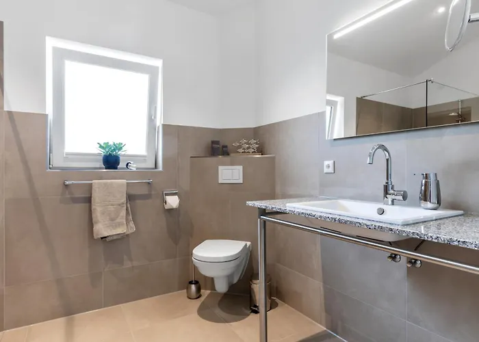 Wellness- Doppelhaushaelfte 